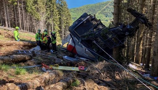 AUDIO Mottarone, la telefonata dell'operatrice del 118 che avverte i carabinieri: «E' precipitata la cabina della funivia» AUDIO Mottarone, la telefonata dell'operatrice del 118 che avverte i carabinieri: «E' precipitata la cabina della funivia»