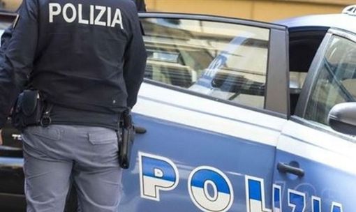 Pavia, discriminazione razziale e religiosa aggravata dall’apologia della Shoah: la Polizia di Stato arresta un 19enne ed esegue 15 perquisizioni in tutta Italia Pavia, discriminazione razziale e religiosa aggravata dall’apologia della Shoah: la Polizia di Stato arresta un 19enne ed esegue 15 perquisizioni in tutta Italia