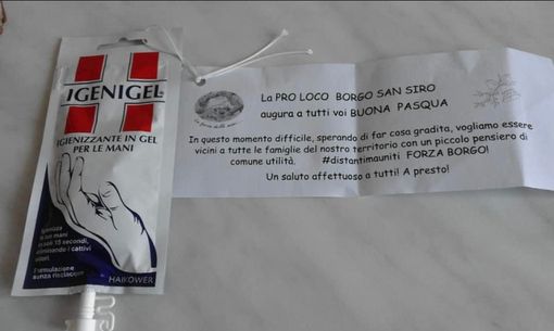 Borgo San Siro, la Pro loco augura buona Pasqua distribuendo un gel disinfettante alla popolazione Borgo San Siro, la Pro loco augura buona Pasqua distribuendo un gel disinfettante alla popolazione