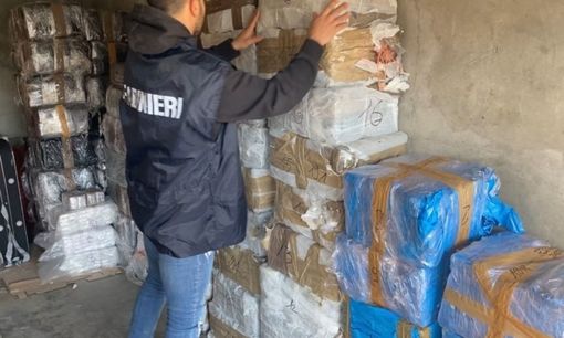 Redavalle: oltre 12 quintali di hashish nascosti tra cipolle e patate, sequestrata droga per un valore di 11 milioni di euro. Arrestate 3 persone