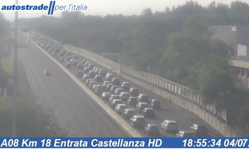 La coda vista dalle webcam di Autostrade per l'Italia La coda vista dalle webcam di Autostrade per l'Italia