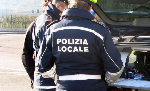 Parabiago: auto sequestrata, il conducente viaggiava senza patente Parabiago: auto sequestrata, il conducente viaggiava senza patente