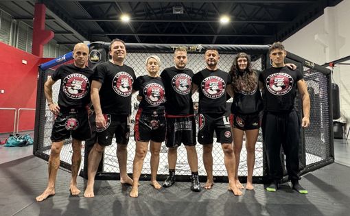 Da sinistra: Tommaso Gallo, Francesco Trapani, Katiuscia Candian, Andrea Terraneo, Alessandro Candian, Michelle Meneghello e Alessandro Bertolini. Da sinistra: Tommaso Gallo, Francesco Trapani, Katiuscia Candian, Andrea Terraneo, Alessandro Candian, Michelle Meneghello e Alessandro Bertolini.