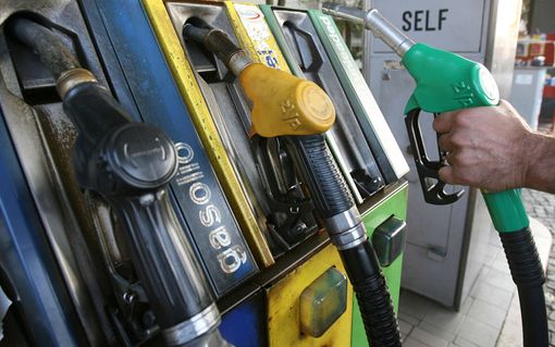 Da domani fare rifornimento costerà un po’ di più