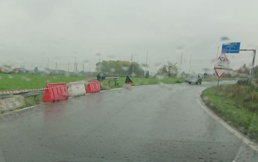 Bernate Ticino: automobilista sbatte contro il guard rail all’ingresso di Casate Bernate Ticino: automobilista sbatte contro il guard rail all’ingresso di Casate