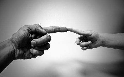 L'Italia generosa: più di 17 miliardi di donazioni, bene i canali online