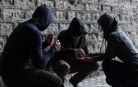 Vigevano, arrivano 34mila euro per il contrasto allo spaccio di stupefacenti nei pressi delle scuole cittadine Vigevano, arrivano 34mila euro per il contrasto allo spaccio di stupefacenti nei pressi delle scuole cittadine