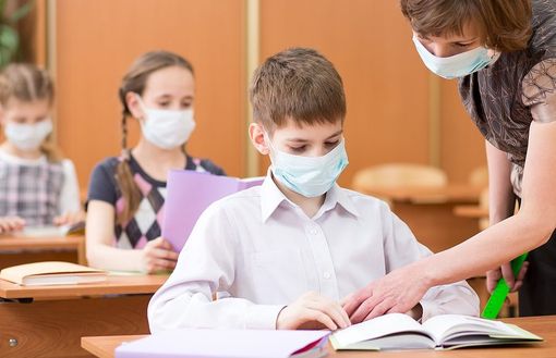 Coronavirus nelle scuole: torna la Dad anche con un solo caso di positività in classe Coronavirus nelle scuole: torna la Dad anche con un solo caso di positività in classe