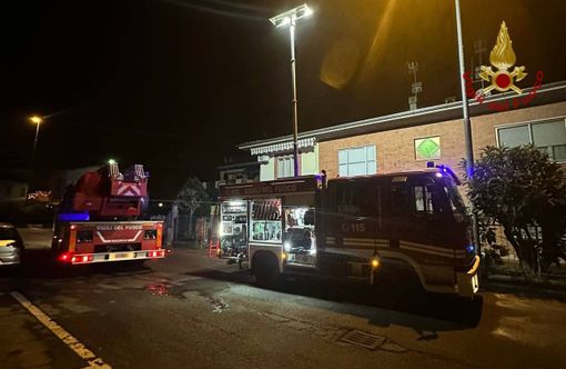 Belgioioso: prende fuoco la canna fumaria, lievi danni a una villetta