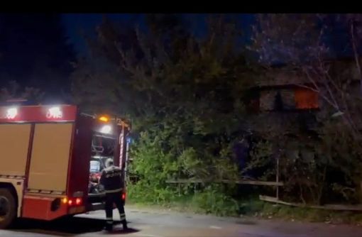 Vandali incendiano l’area dismessa nella zona industriale di Magenta. Islamici danno l’allarme e filmano due ragazzini
