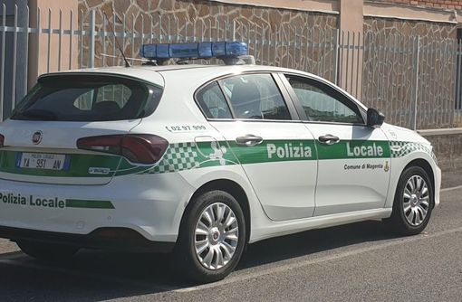 Multe durante il funerale, parte l’odio social su Facebook: “A Magenta vige il fascismo”. La Polizia locale indaga Multe durante il funerale, parte l’odio social su Facebook: “A Magenta vige il fascismo”. La Polizia locale indaga