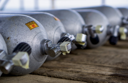 Ossigeno, l'Aifa: "Non manca il farmaco, ma le bombole. Chi non le usa più le riporti in farmacia" Ossigeno, l'Aifa: "Non manca il farmaco, ma le bombole. Chi non le usa più le riporti in farmacia"