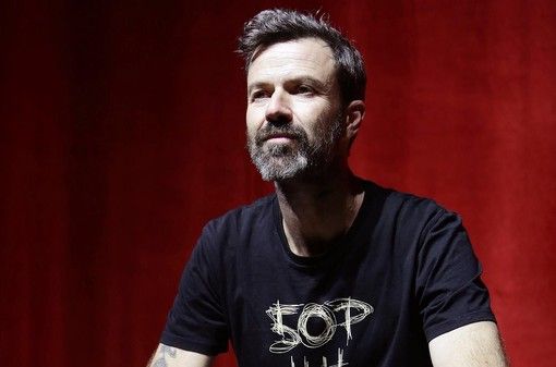 Lutto nel mondo della musica: è morto Pau Donés degli Jarabe de Palo, al Festival del 2010 duettò con Fabrizio Moro Lutto nel mondo della musica: è morto Pau Donés degli Jarabe de Palo, al Festival del 2010 duettò con Fabrizio Moro