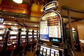 Oltrepò: svuotano di 1.000 euro le slot machine, individuati e denunciati 2 uomini