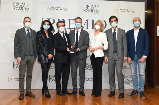 Lombardia, assegnati i cinque Premi Rosa Camuna 2020 a cui si aggiungono dieci menzioni e sette premi speciali Lombardia, assegnati i cinque Premi Rosa Camuna 2020 a cui si aggiungono dieci menzioni e sette premi speciali
