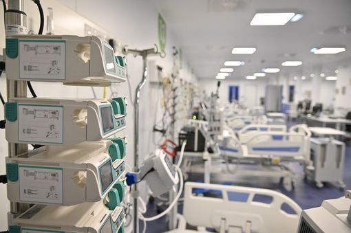 La proposta choc dalla Svizzera sul Coronavirus: «Niente terapia intensiva per chi non rispetta le regole» La proposta choc dalla Svizzera sul Coronavirus: «Niente terapia intensiva per chi non rispetta le regole»