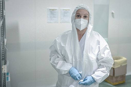 Covid-19, in Italia oggi 28.352 contagi. Lombardia +5.389, Veneto +3.418, Piemonte +3.149, Campania +2.924