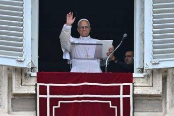 Papa invoca pace in Medio Oriente: "Diplomazia faccia tacere le armi" Papa invoca pace in Medio Oriente: "Diplomazia faccia tacere le armi"