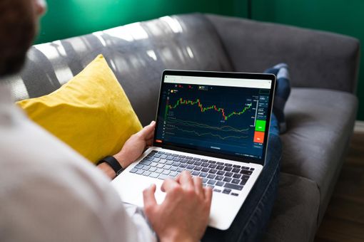 Le cadute di borsa spiegano i rendimenti di lungo periodo Le cadute di borsa spiegano i rendimenti di lungo periodo
