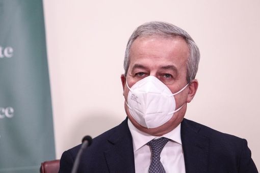 Da Locatelli (Cts) pillole di ottimismo: "Contagi rallentano, ospedali tengono, terza dose a livelli record" Da Locatelli (Cts) pillole di ottimismo: "Contagi rallentano, ospedali tengono, terza dose a livelli record"