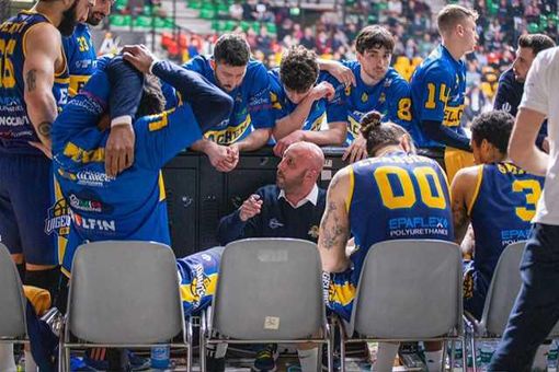 Basket serie A2, Pansa prepara la trasferta di Piacenza: "Limitare i loro terminali offensivi" Basket serie A2, Pansa prepara la trasferta di Piacenza: "Limitare i loro terminali offensivi"