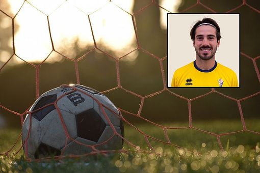 Mattia Giani (nel riquadro) si è sentito male nel campo di calcio durante la partita Mattia Giani (nel riquadro) si è sentito male nel campo di calcio durante la partita