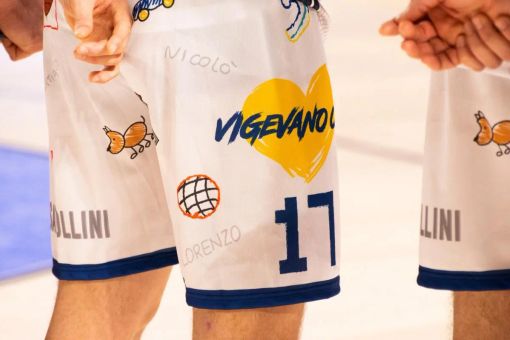 Conclusa l'asta di "Nuova Pallacanestro Vigevano 1955 per Soleterre", vince la solidarietà Conclusa l'asta di "Nuova Pallacanestro Vigevano 1955 per Soleterre", vince la solidarietà