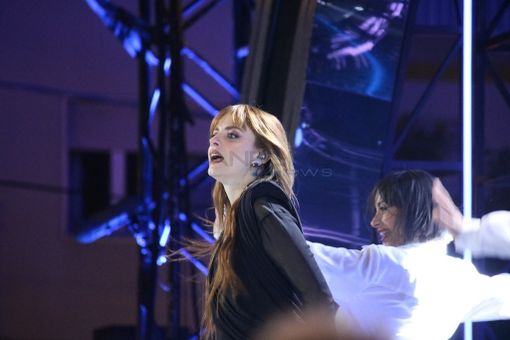 Palco troppo affollato per la co-conduzione del Festival di Sanremo? Annalisa smentisce: "Pare pare pare… Pare che non è vero! Abbracci" Palco troppo affollato per la co-conduzione del Festival di Sanremo? Annalisa smentisce: "Pare pare pare… Pare che non è vero! Abbracci"