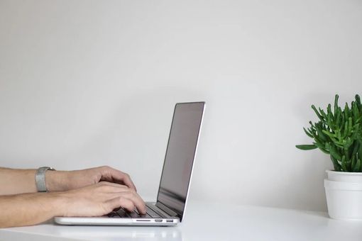 Down di Libero e Virgilio. Avviato il ritorno online della posta elettronica ma molte caselle risultano ancora inutilizzabili Down di Libero e Virgilio. Avviato il ritorno online della posta elettronica ma molte caselle risultano ancora inutilizzabili