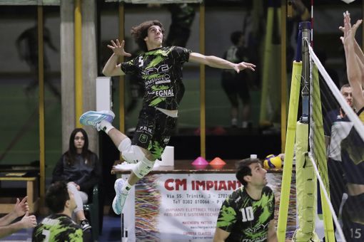 Volley B maschile, trasferta a Limbiate per Garlasco in cerca di un risultato positivo Volley B maschile, trasferta a Limbiate per Garlasco in cerca di un risultato positivo