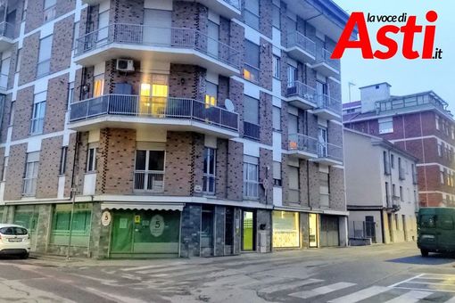 Il palazzo al civico 21 di via Zangrandi ad Asti, dove si trova l'appartamento in cui si è verificata la tragedia - Ph. Efrem Zanchettin - Merfephoto