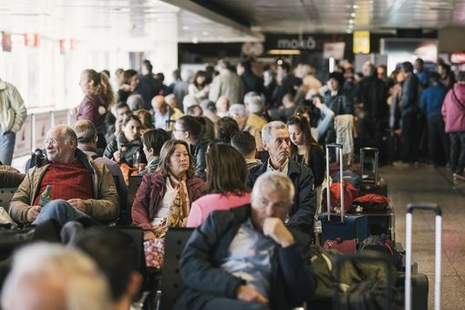 Mascherine, dal 16 maggio niente più obbligo negli aeroporti Mascherine, dal 16 maggio niente più obbligo negli aeroporti