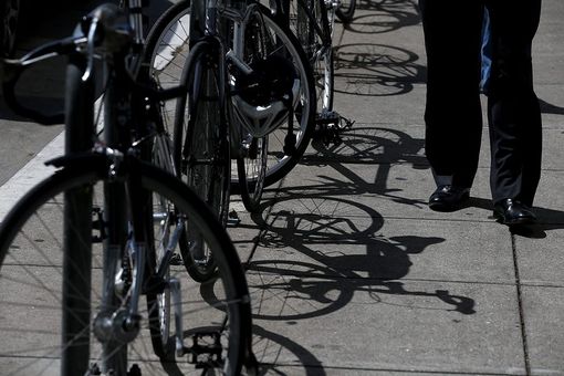 Bolzano: bambino in gita sorprende ladri di biciclette e convince maestre a chiamare 112 Bolzano: bambino in gita sorprende ladri di biciclette e convince maestre a chiamare 112