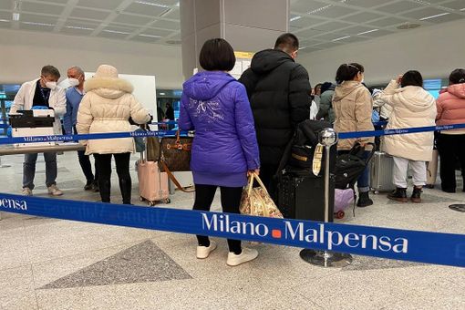Regione Lombardia: "Ieri 26 tamponi positivi su 56 sul volo arrivato dalla Cina" Regione Lombardia: "Ieri 26 tamponi positivi su 56 sul volo arrivato dalla Cina"