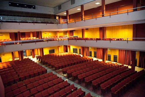 Da lunedì al cinema e a teatro solo con il Super Green Pass