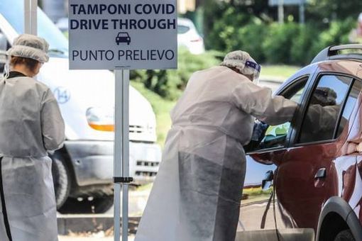 Emergenza vento: chiuso anche il Drive Through di Trenno. Vaccinazioni spostate a Milano Baggio Emergenza vento: chiuso anche il Drive Through di Trenno. Vaccinazioni spostate a Milano Baggio