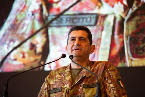 Figliuolo: «Obiettivo 82% di vaccinati a metà ottobre, sulla terza dose seguiamo indicazioni degli scienziati» Figliuolo: «Obiettivo 82% di vaccinati a metà ottobre, sulla terza dose seguiamo indicazioni degli scienziati»