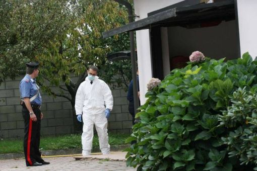 Sopralluogo nella villetta di via Pascoli (Fotogramma/Ipa/Adnkronos)