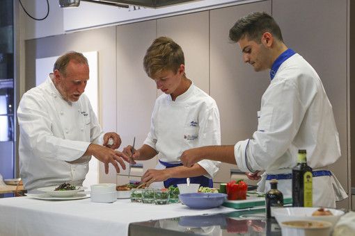 De Filippi, un open-day online per scoprire l’Alta Formazione in Cucina e Ospitalità De Filippi, un open-day online per scoprire l’Alta Formazione in Cucina e Ospitalità