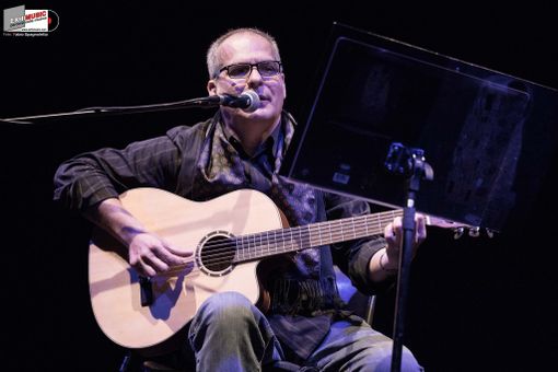 Pavia: Luca Bonaffini in tour con &quot;Il cavaliere degli asini volanti&quot;