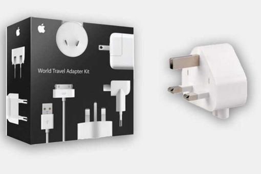 Milano, la Polizia sequestra 46mila adattatori pericolosi Milano, la Polizia sequestra 46mila adattatori pericolosi