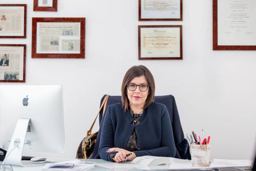 Pavia, decisione “record” del Tribunale: il giudice cancella 1.000.000 di euro di debiti a una coppia