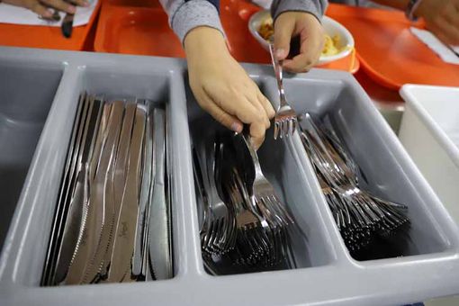 Vigevano: mense a scuola, a settembre si va verso la somministrazione in classe del pasto