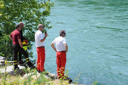 Ticino e Naviglio killer: sudamericano disperso da ieri sera ad Abbiategrasso, ricerche in corso