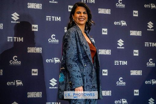 Geppi Cucciari a Sanremo nel ruolo di co-conduttrice: “Provo un misto di gioia, preoccupazione e desiderio di non deludere” Geppi Cucciari a Sanremo nel ruolo di co-conduttrice: “Provo un misto di gioia, preoccupazione e desiderio di non deludere”