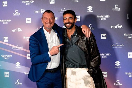 Amadeus pronto per la prima serata insieme a Mengoni: "Andiamo a divertirci, è la cosa più importante" Amadeus pronto per la prima serata insieme a Mengoni: "Andiamo a divertirci, è la cosa più importante"