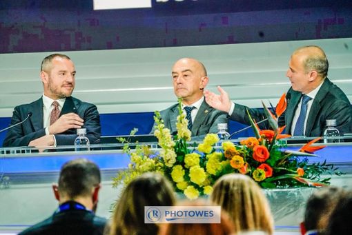 Sanremo 2025, non solo record di ascolti: oltre 65milioni di incassi per Rai Pubblicità, crescita dell'8,5% Sanremo 2025, non solo record di ascolti: oltre 65milioni di incassi per Rai Pubblicità, crescita dell'8,5%