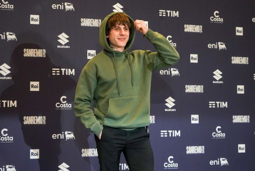 Rkomi di nuovo in gara al Festival: “Il ritmo delle cose arriva dopo un periodo molto stressante” Rkomi di nuovo in gara al Festival: “Il ritmo delle cose arriva dopo un periodo molto stressante”