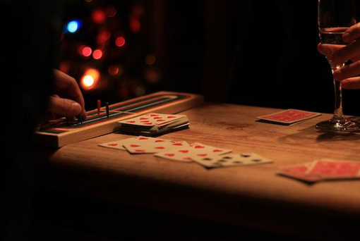 Passione giochi di carte: quali differenze tra Sette e mezzo e Blackjack?