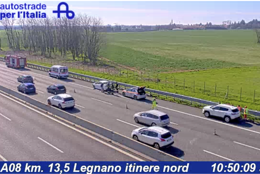 I soccorsi visti dalle telecamere di Autostrade per l'Italia I soccorsi visti dalle telecamere di Autostrade per l'Italia